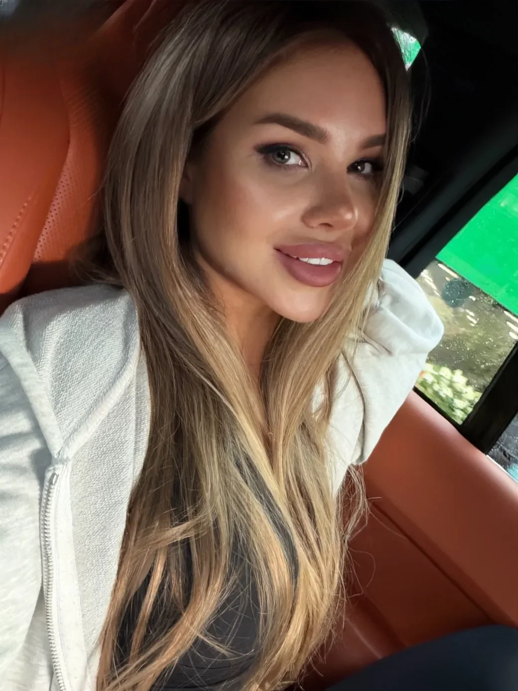 Samantha thumbnail 2