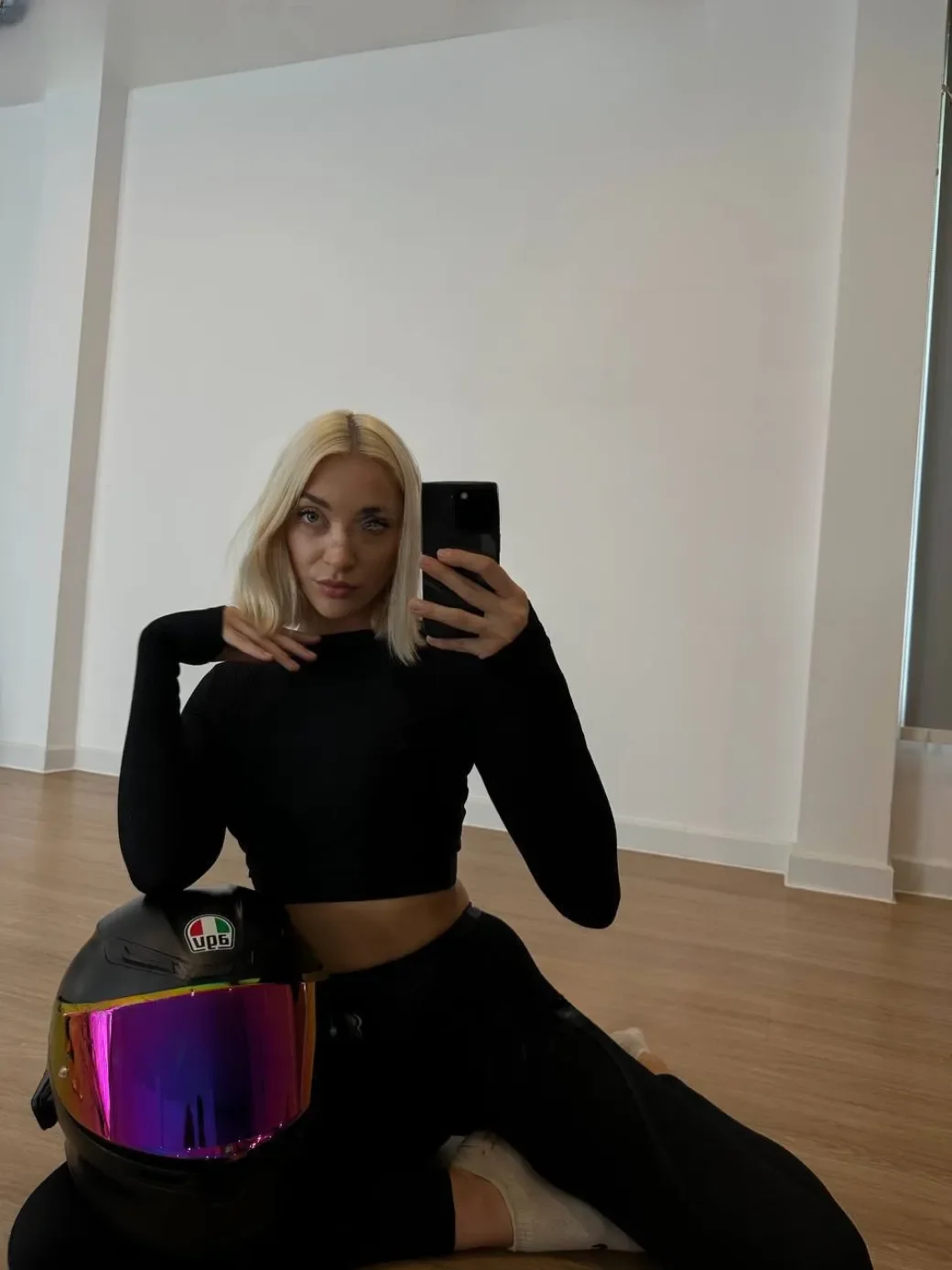Kira thumbnail 13