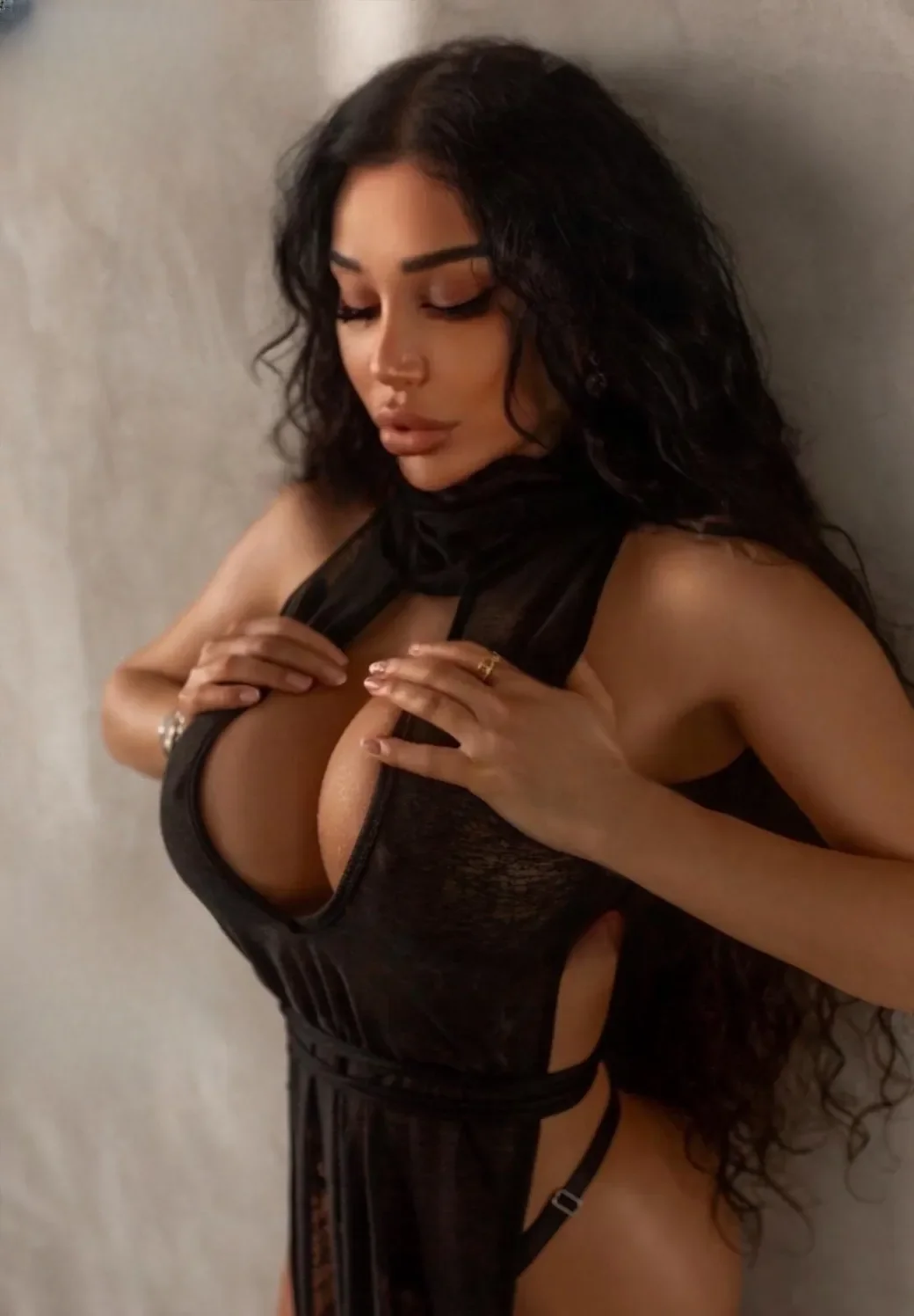 Leyla thumbnail 11