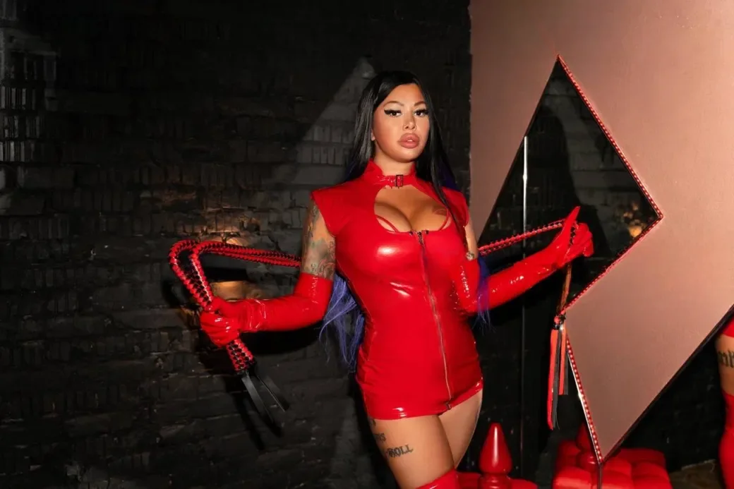 Mistress Gotika thumbnail 16